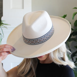 Sterling Embroidered Wide Brim Hat (Ivory)